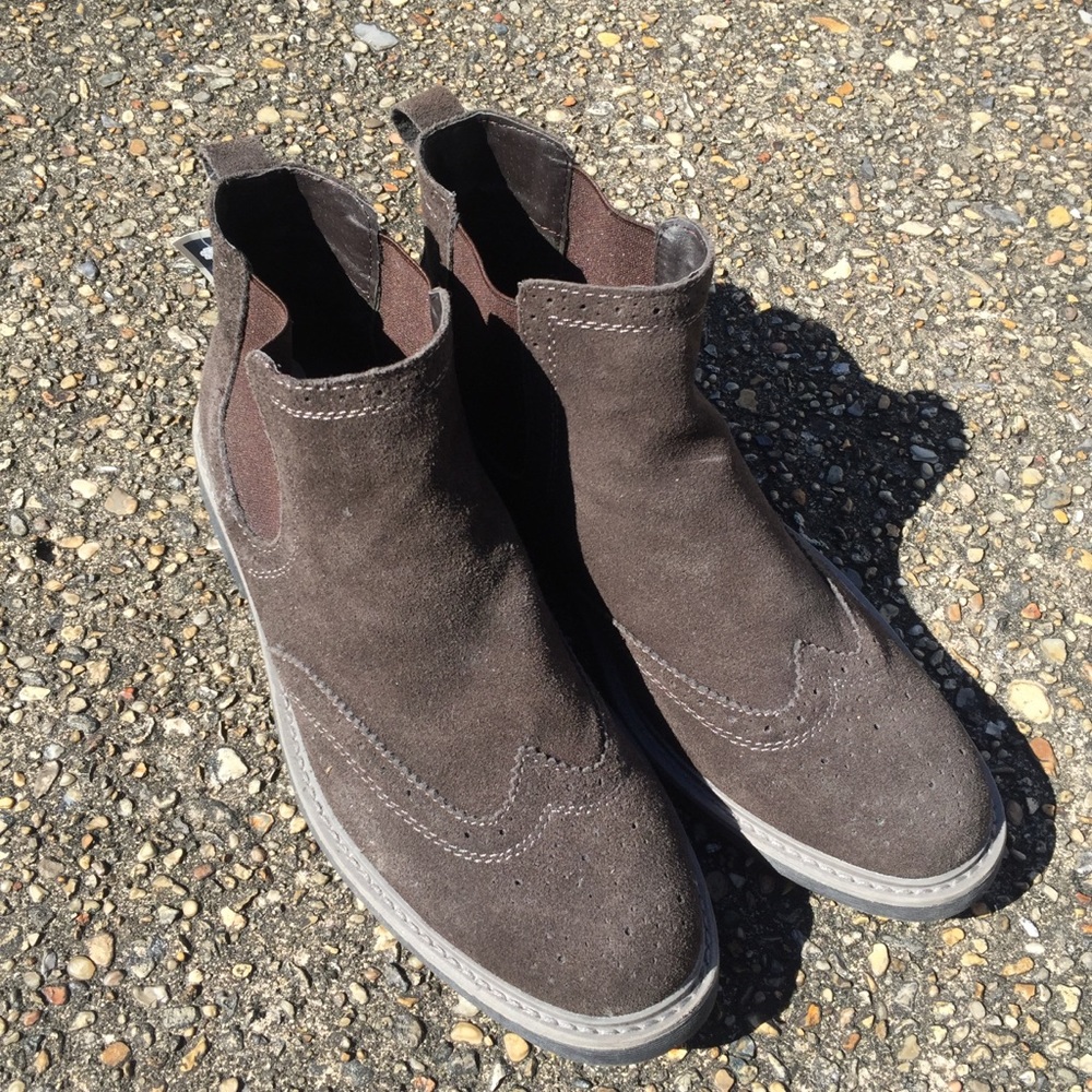 Perry Ellis suede boots